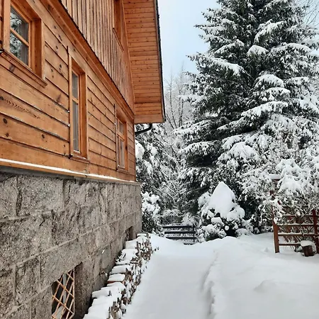 Dworek Nad Potokiem