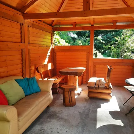 Dworek Nad Potokiem *